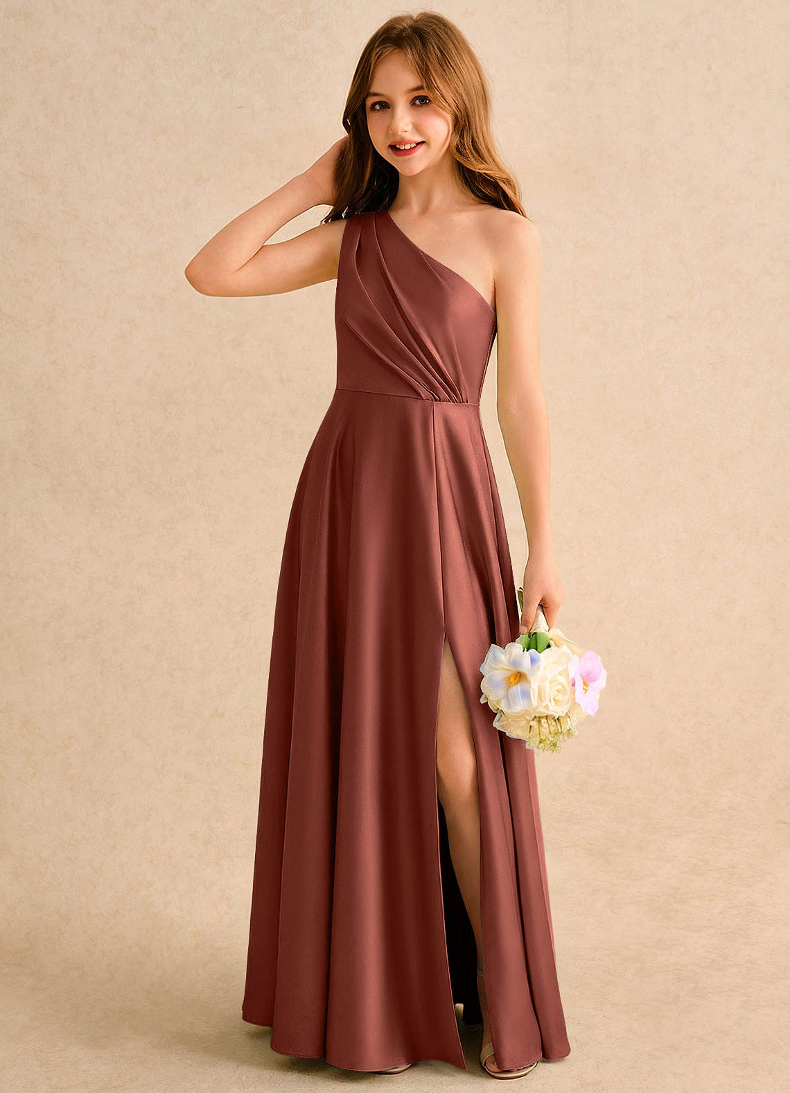 Azazie Puddles Girls Formal Robe Demoiselle D'honneur Fillette Robe Trapèze en Satin extensible Une épaule Auburn image2