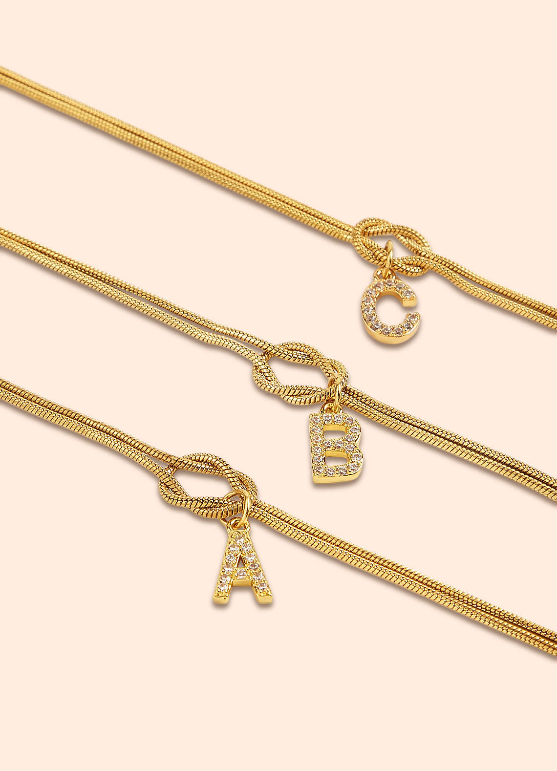 front Bracelet personnalisé avec nœud d'amour infini