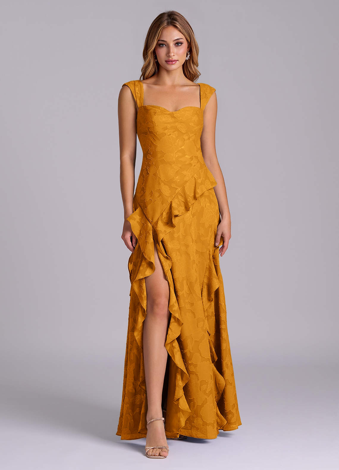 Azazie Sloane Abiti da Damigella Abito A-Line in Burnout Floreale Scollo a Cuore Caramello image1