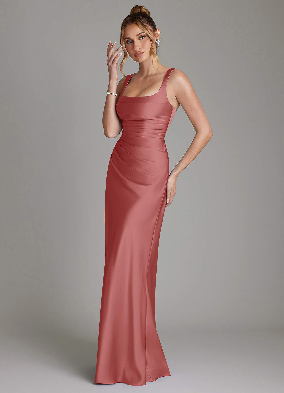 Azazie Agustina Vestidos de madrinha de casamento Vestido Rosa Antiga de Cetim elástico de sereia com Espartilho image4