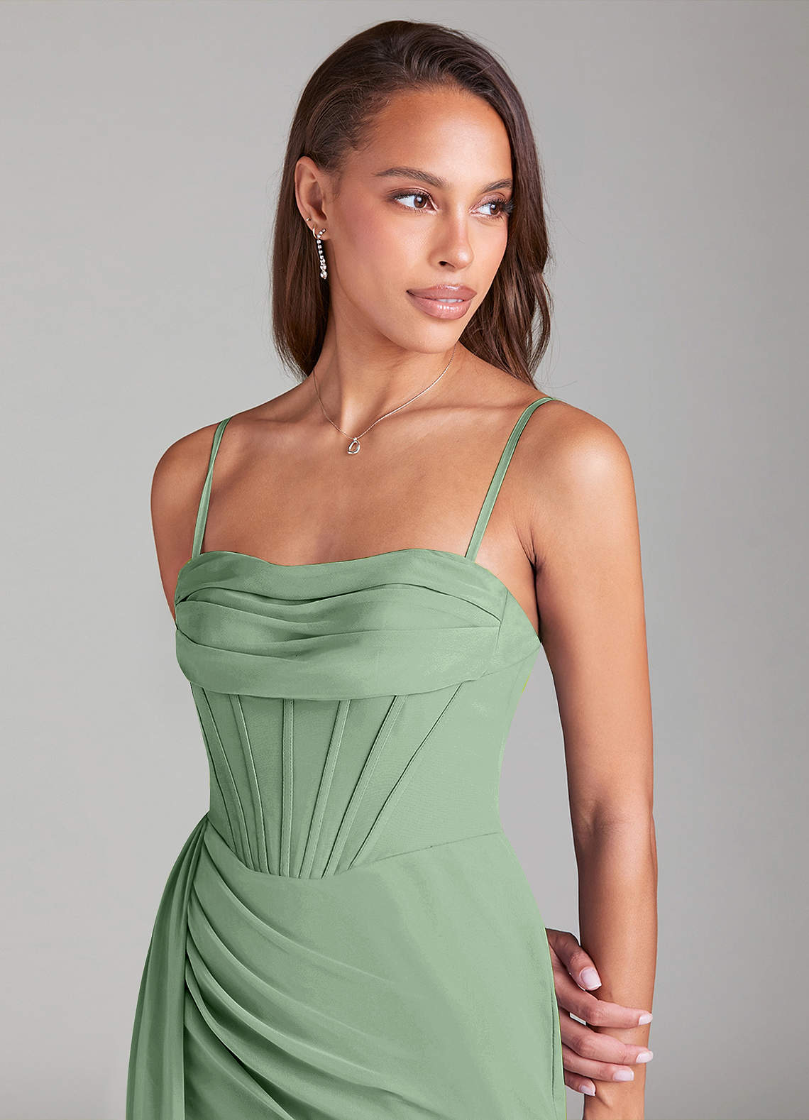 Azazie Amyra Probar vestidos en casa Vestido de Negro de Gasa de Corte Recto Convertible con Vestidos sin tirantes image1