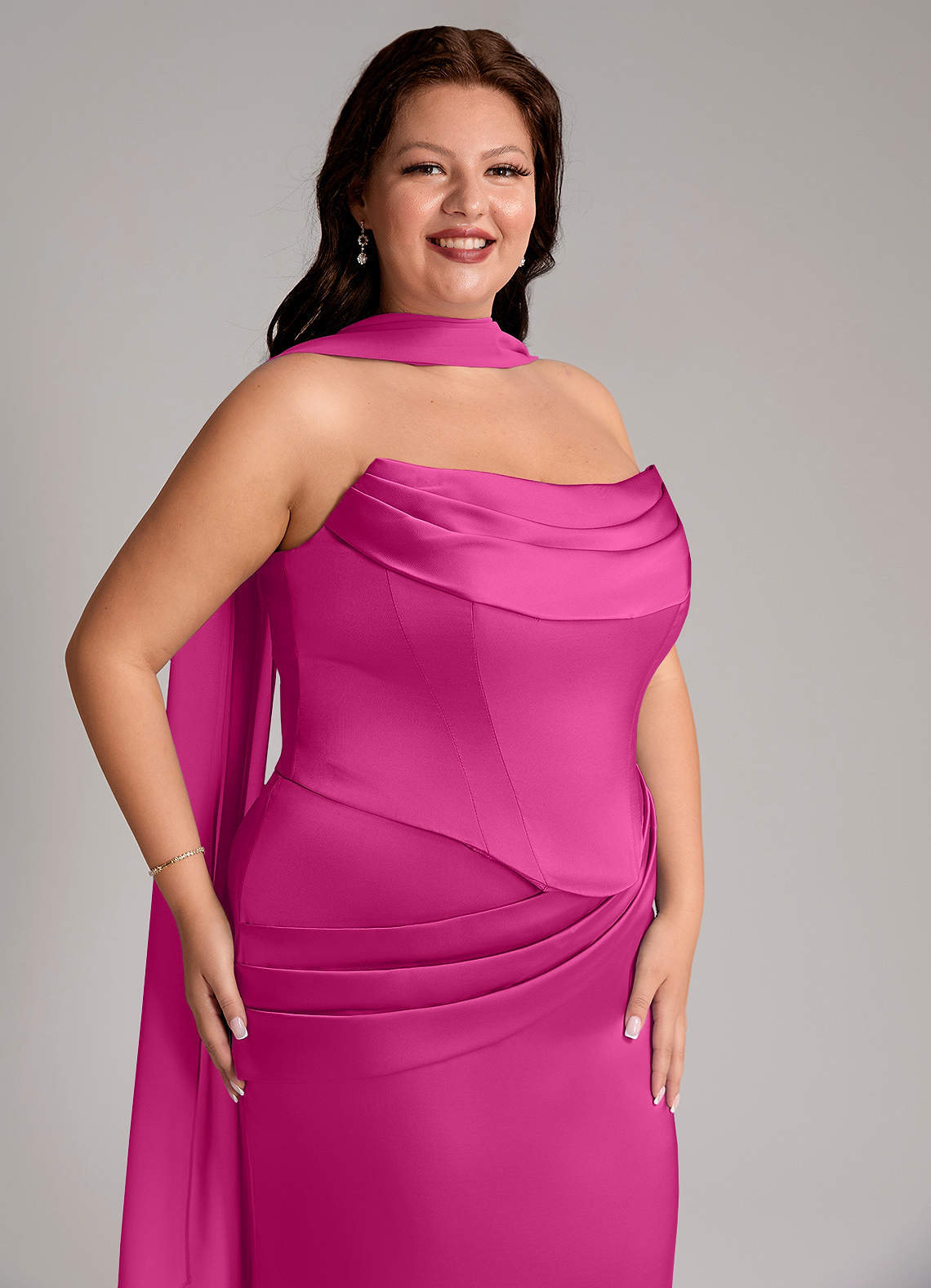 Azazie Sorrel Vestidos de damas de honor Vestido de Fucsia de Satén Elástico de Corte Sirena Convertible con Sin tirantes image9