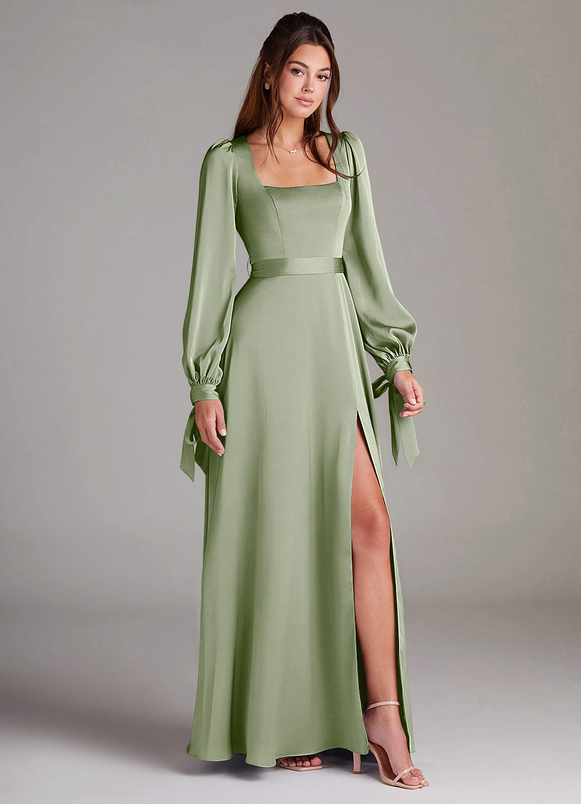 Azazie Leonia Robes de demoiselle d'honneur Robe Trapèze en Satin extensible Manche longue Vert Sauge image2