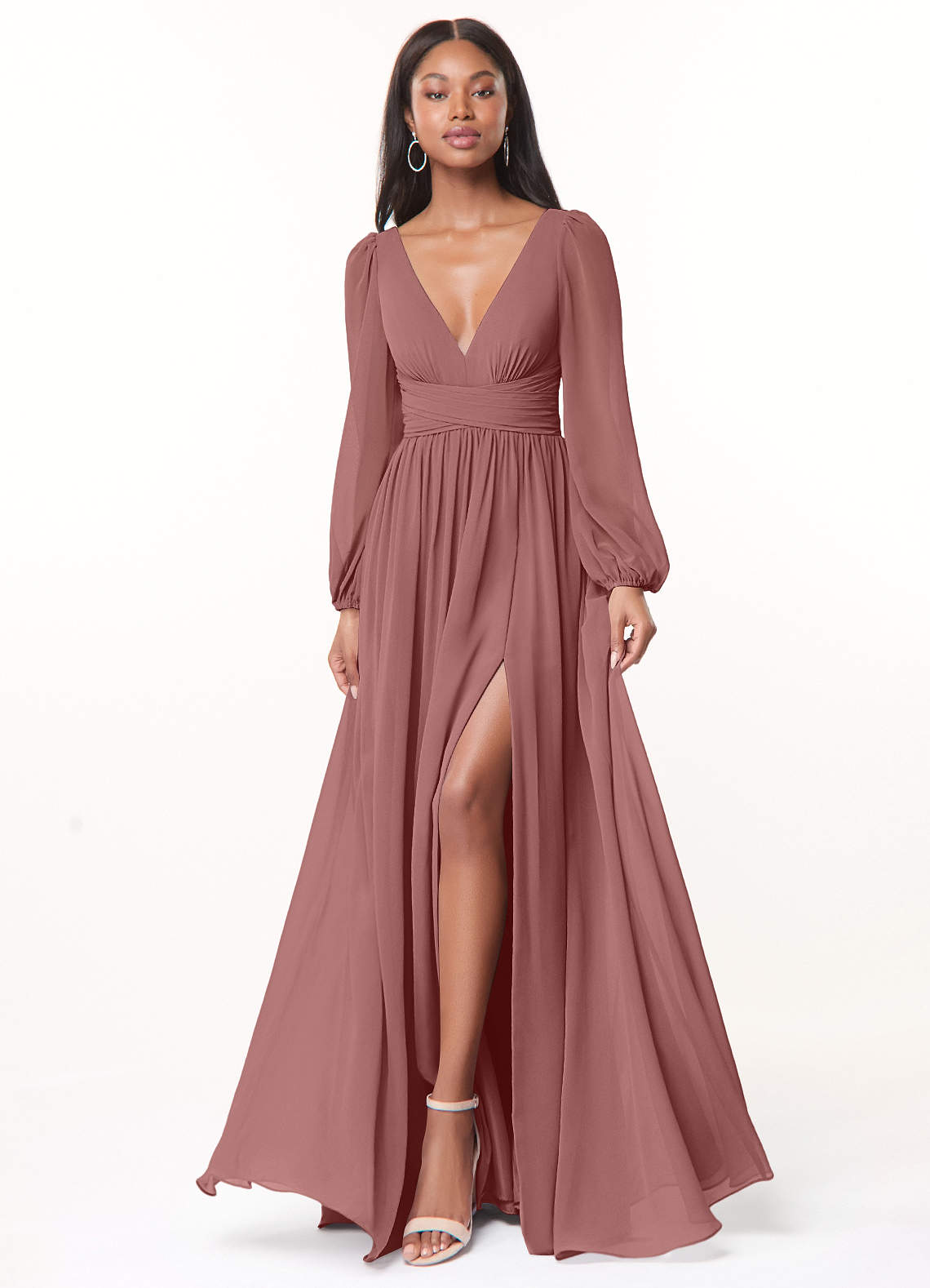 Azazie Norah Robes de demoiselle d'honneur Robe Trapèze en Mousseline de soie Col en V, manches longues Rose Du Désert image1