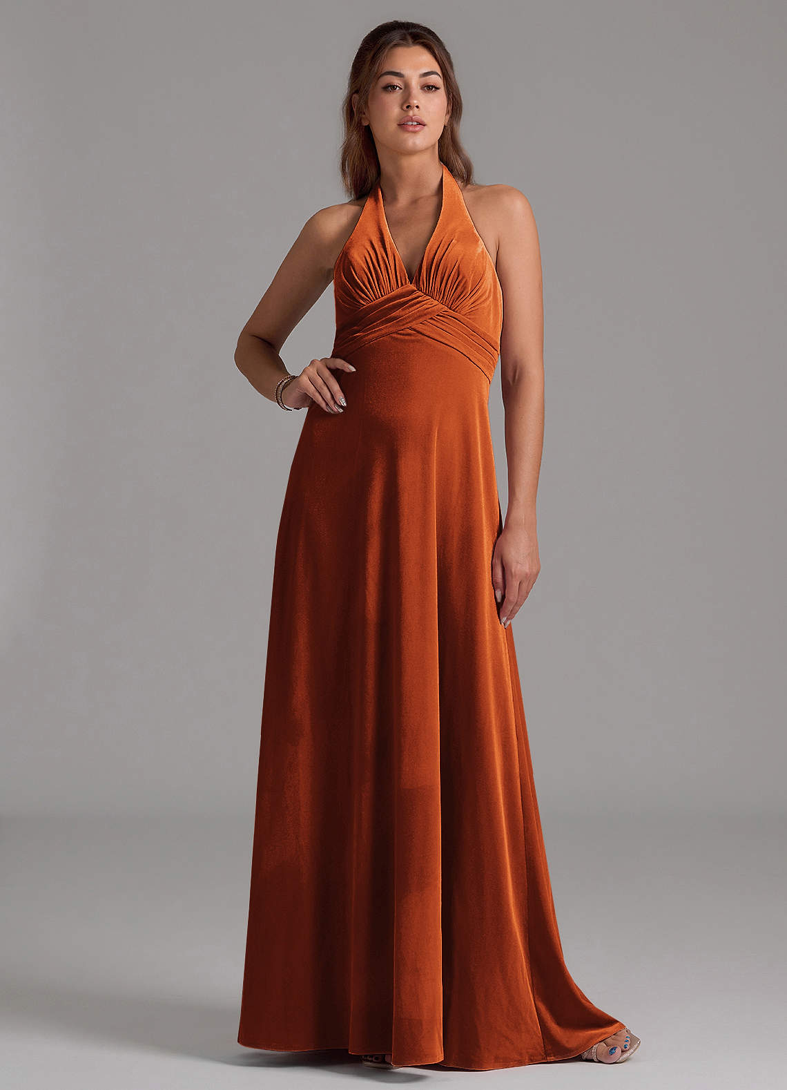 Azazie Tessie Vestidos de damas de honor Vestido de Naranja Quemada de terciopelo de Corte en A con Plisado image1