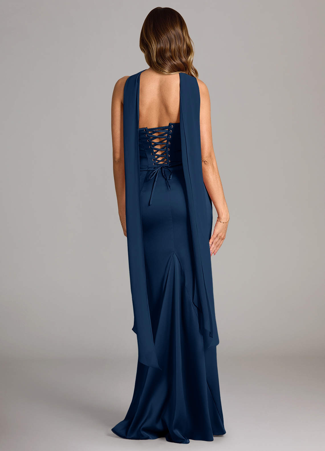 Azazie Sorrel Jurken voor bruidsmeisjes Converteerbaar Jurk van Stretch Satijn met Zeemeermin Strapless Donkere Marine image1