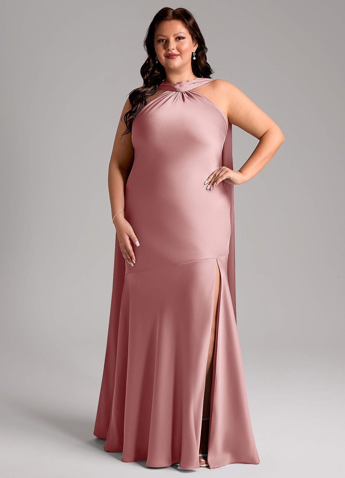 Azazie Kinsley Vestidos de damas de honor Vestido de Rosa Polvorienta de Satén Elástico de Corte Sirena con Corte Lateral image6