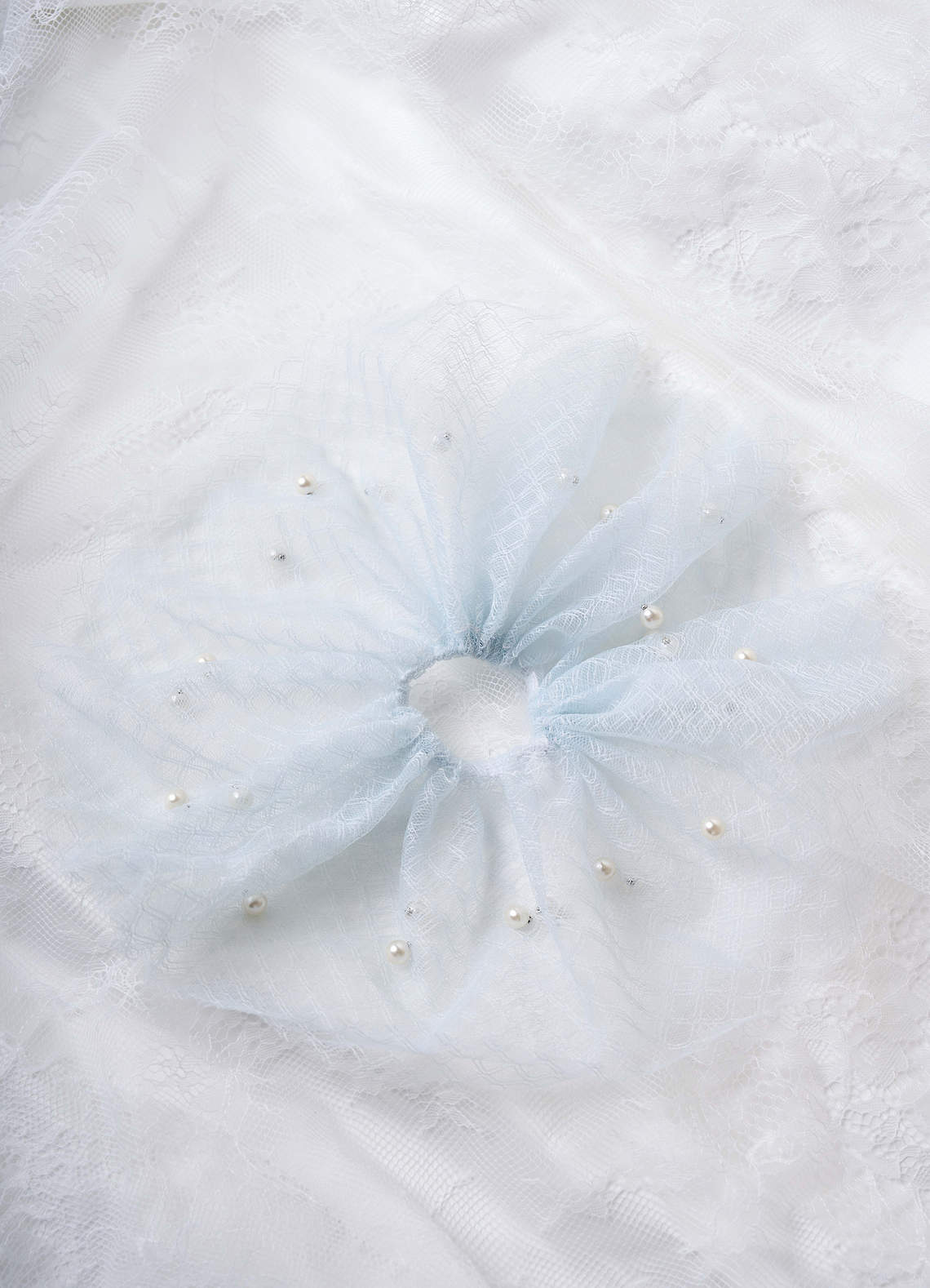 front Lace Pearl Dream Scrunchie