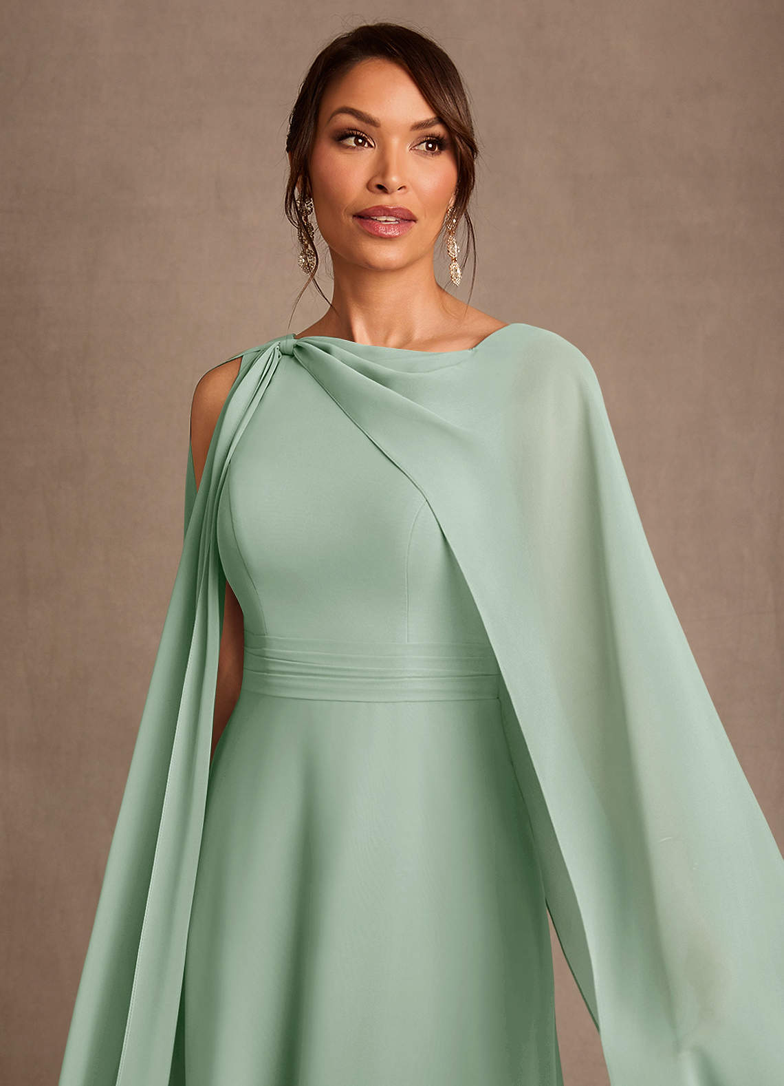 Azazie Liddie Mère de la mariée Robes Robe Trapèze en Mousseline de soie Plissée Agave image4