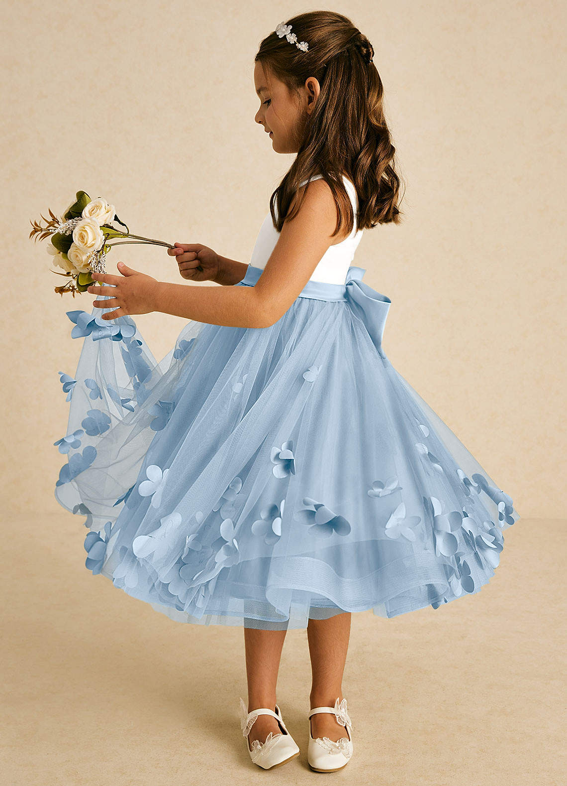 Azazie Sprout Vestidos de florista Vestido Pó Azul de Tule de Linha A com Laço image3