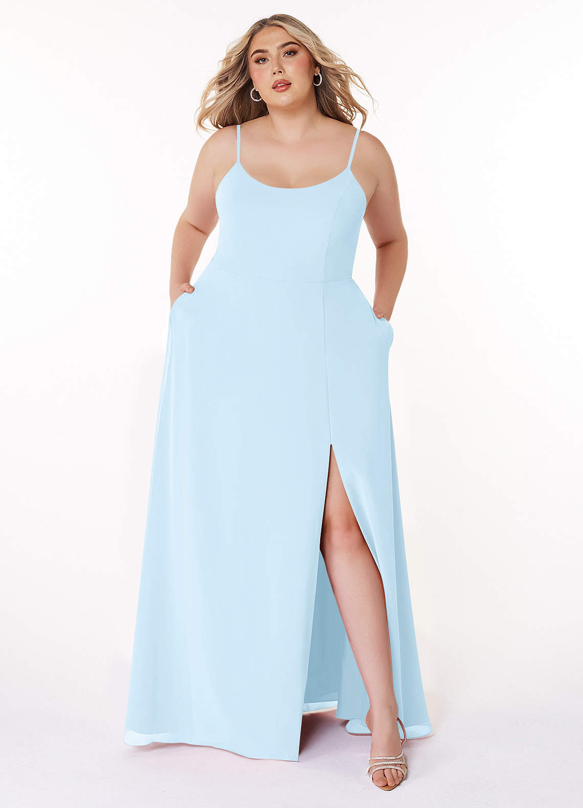 Azazie Moira Robes de demoiselle d'honneur Robe Trapèze en Mousseline de soie Décolleté Bleu Ciel image1