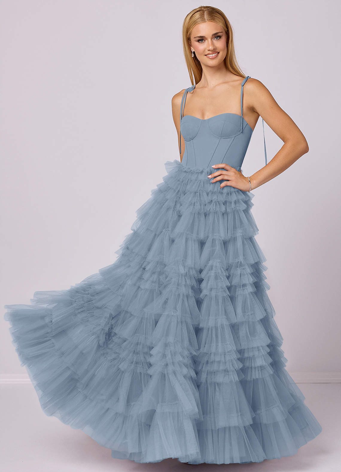 Barbie ♥ Azazie Vestidos de damas de honor Vestido de Azul Polvoriento de Tul de Corte en A con Escote de Corazón image1