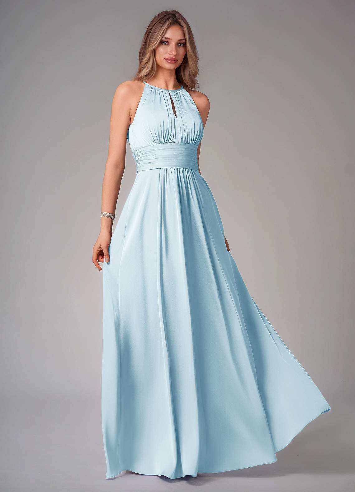 Azazie Bonnie Robes de demoiselle d'honneur Robe Trapèze en Satin extensible Plissée Bleu Ciel image1