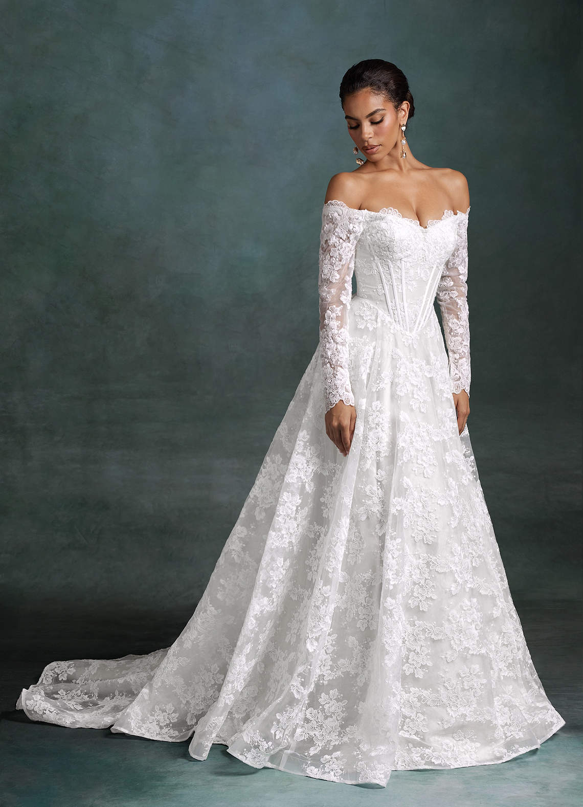 Azazie Skylar Wedding Dresses Diamond White A-Line Sweetheart Neckline Lace Dress image3