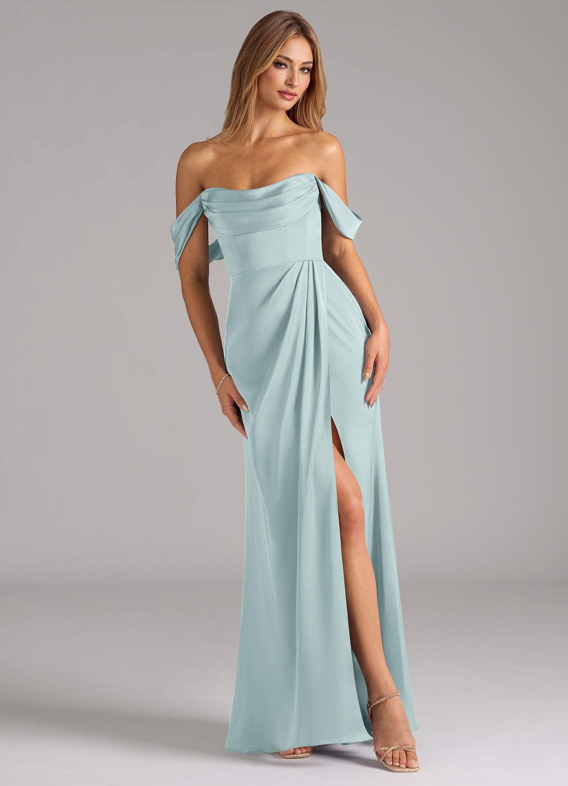Azazie Johana Robes de demoiselle d'honneur Robe Sirène Convertible en Satin extensible Épaule décolletée Brume image1