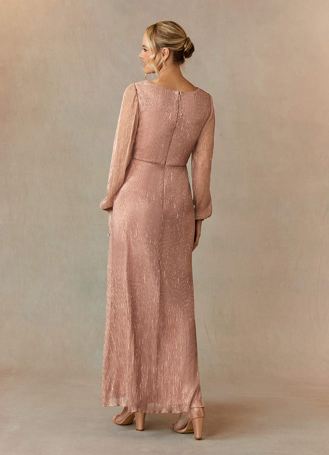 Upstudio Winslow At-home Try On Dresses Rose Gold A-Line V-Neck Pleated Metallic Mesh Dress image2