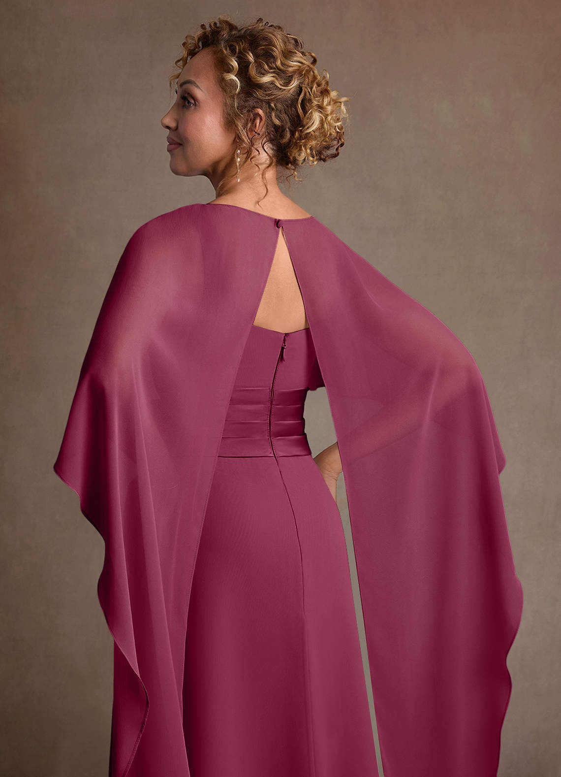 Azazie Marilla Mère de la mariée Robes Robe Trapèze en Mousseline de soie Plissée Mûre image6