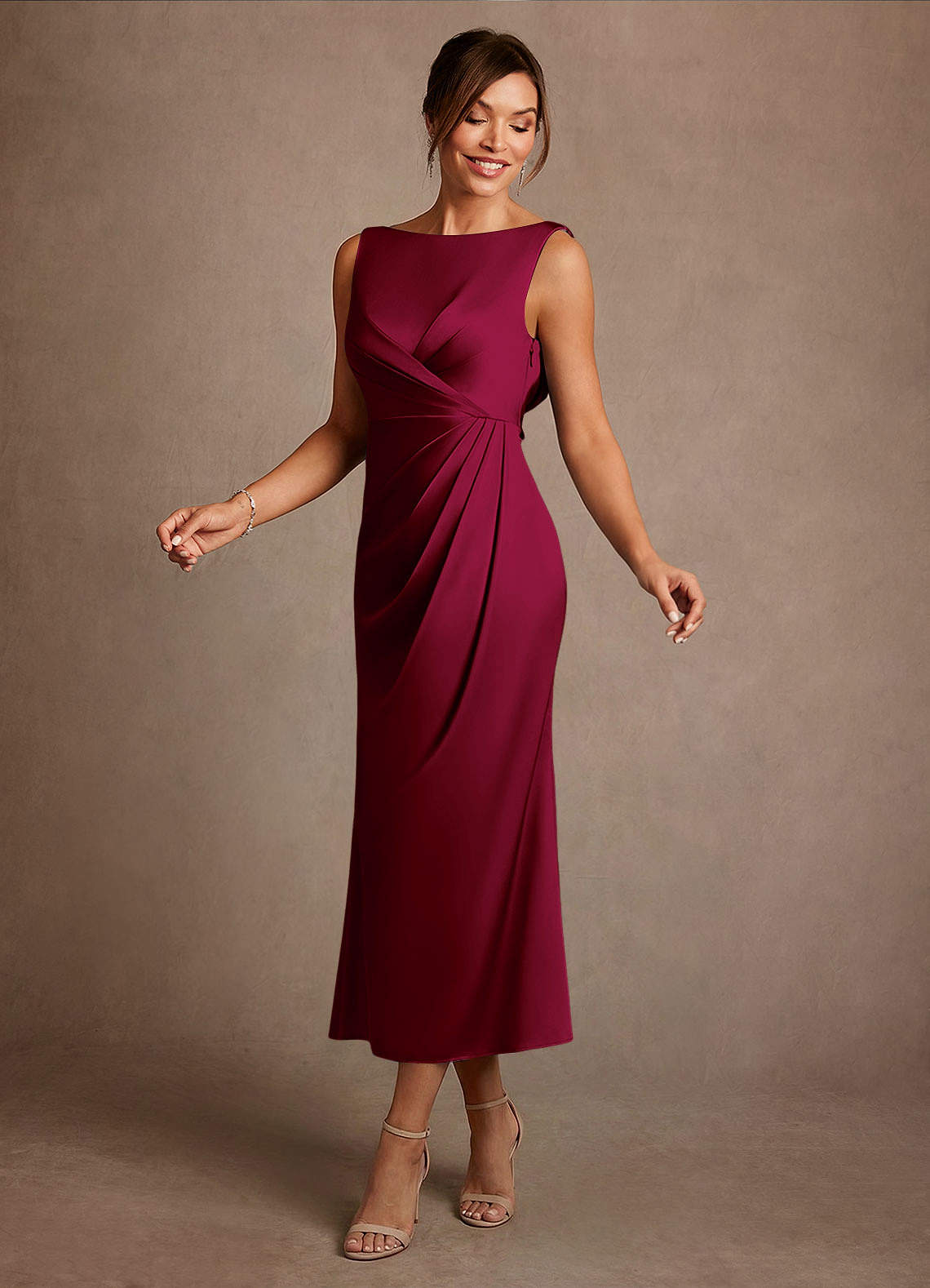 Azazie Mazhe Vestidos para mãe da noiva Vestido Borgonha de Cetim elástico de Linha A com Plissado image2