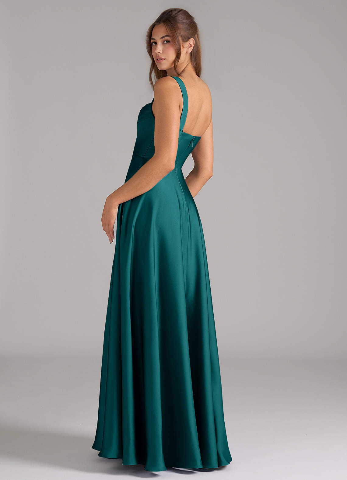 Azazie Shaude Robes de demoiselle d'honneur Robe Trapèze en Satin extensible Plissée Paon image6