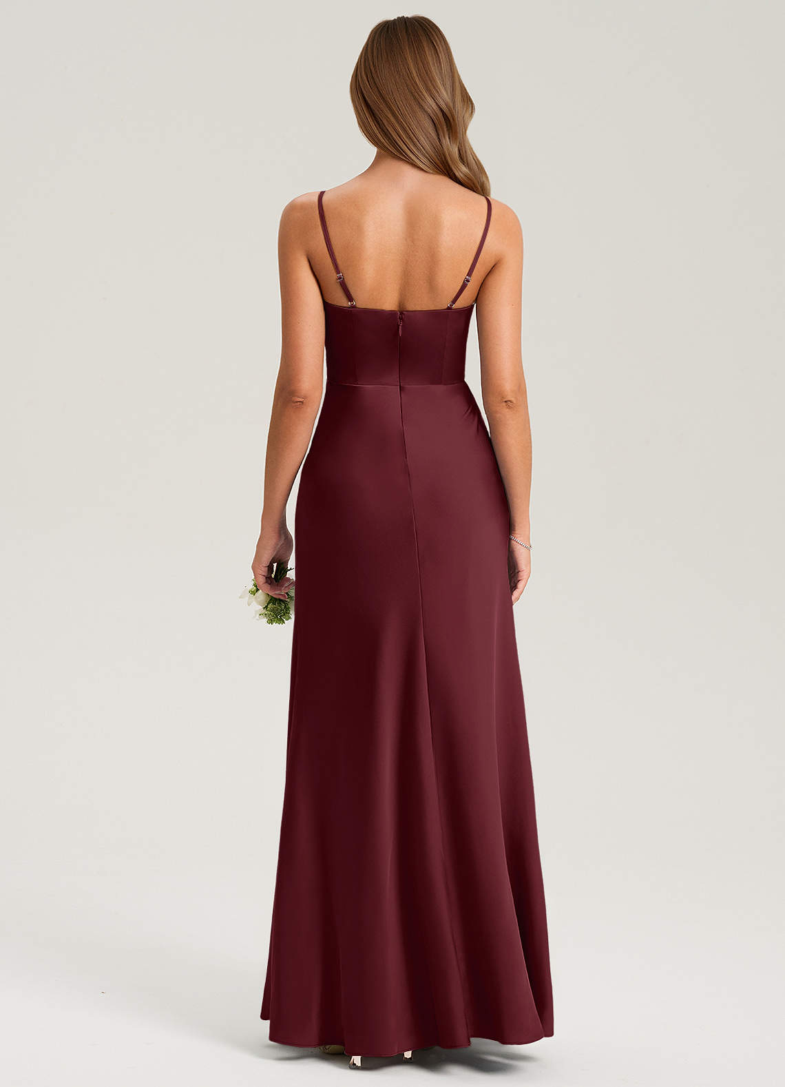 Azazie Lidia Vestidos de damas de honor Vestido de Cabernet de Satén Elástico de Corte Sirena con Corte Lateral image7