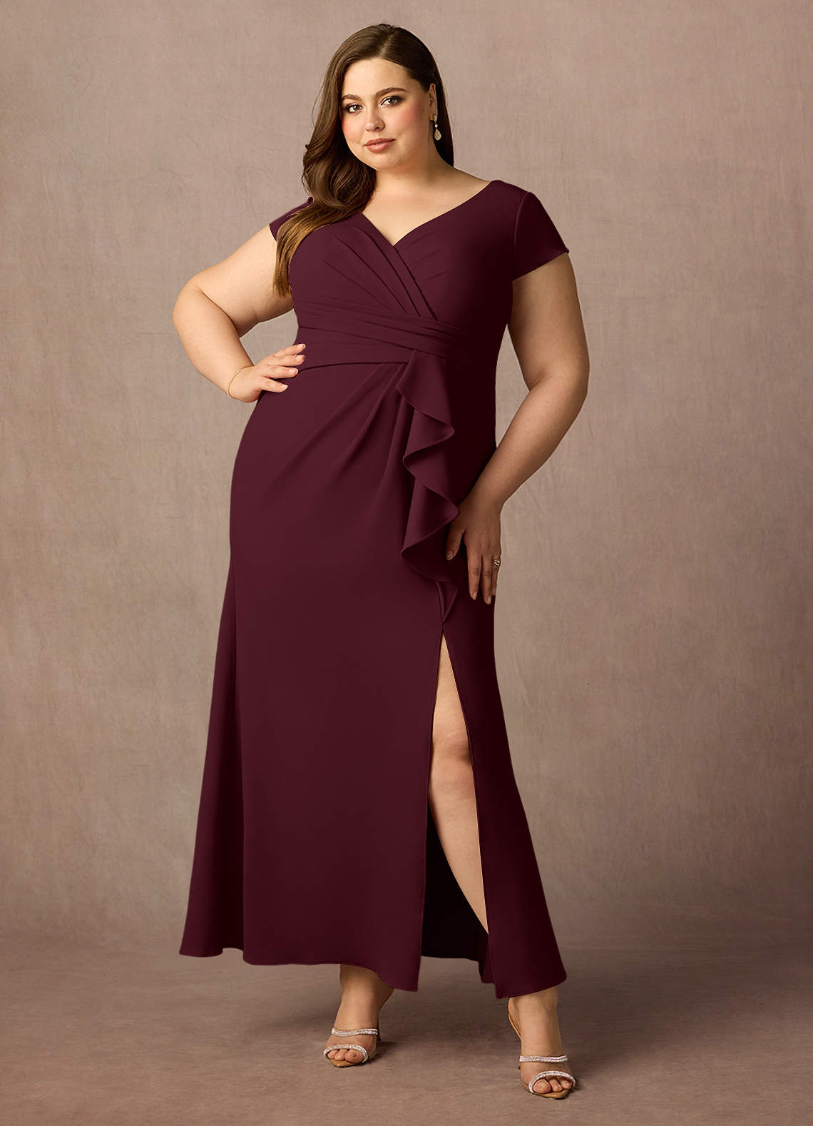 Azazie Tana Kleider für die Brautmutter Meerjungfrau-Linie V-Hals Gefaltet Stretch-Krepp Kleid Cabernetrot image1