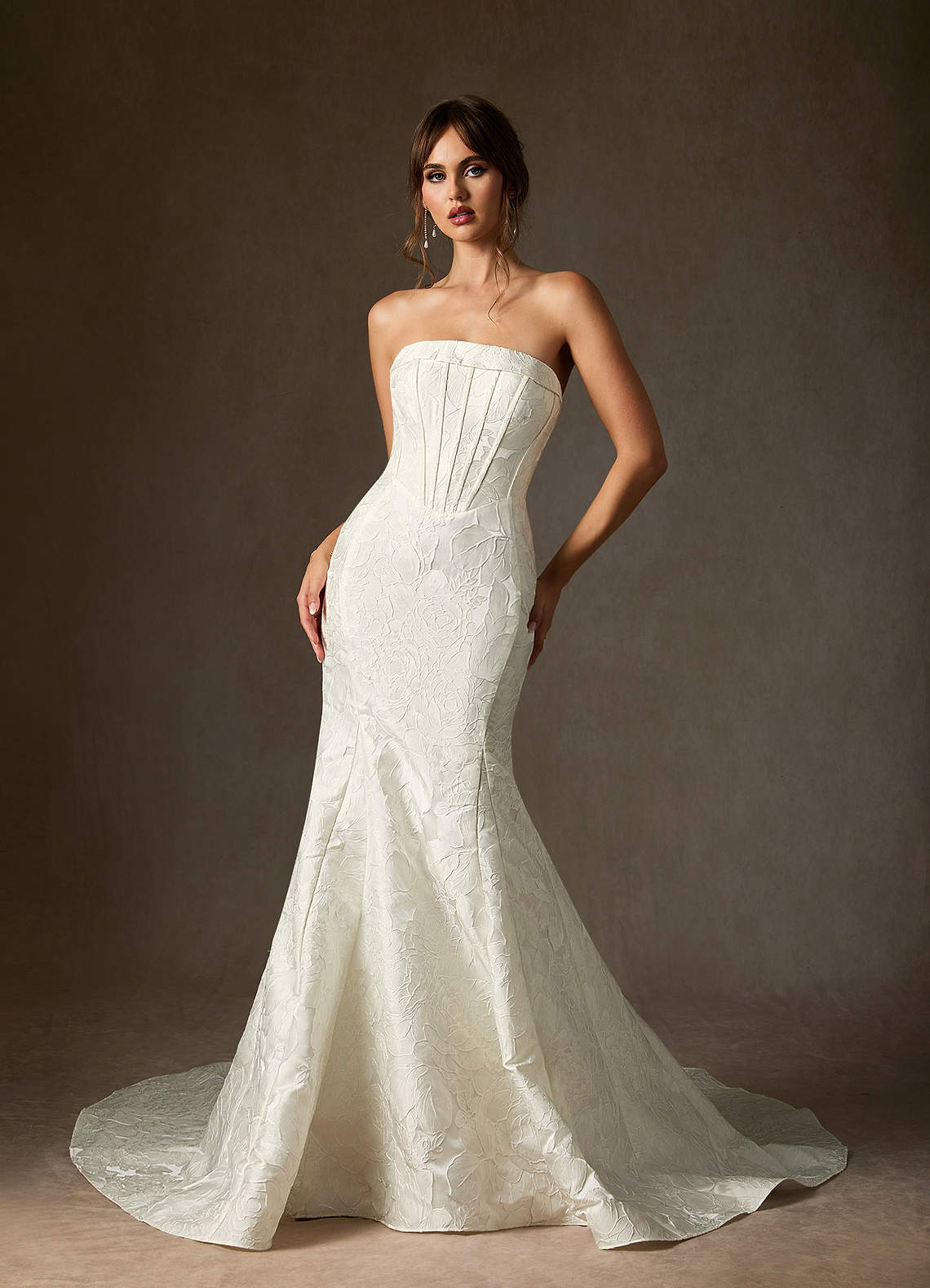 Azazie Kristella Abiti da Sposa Abito Sirena in Jacquard Floreale Senza Cinturino Bianco Antico image1