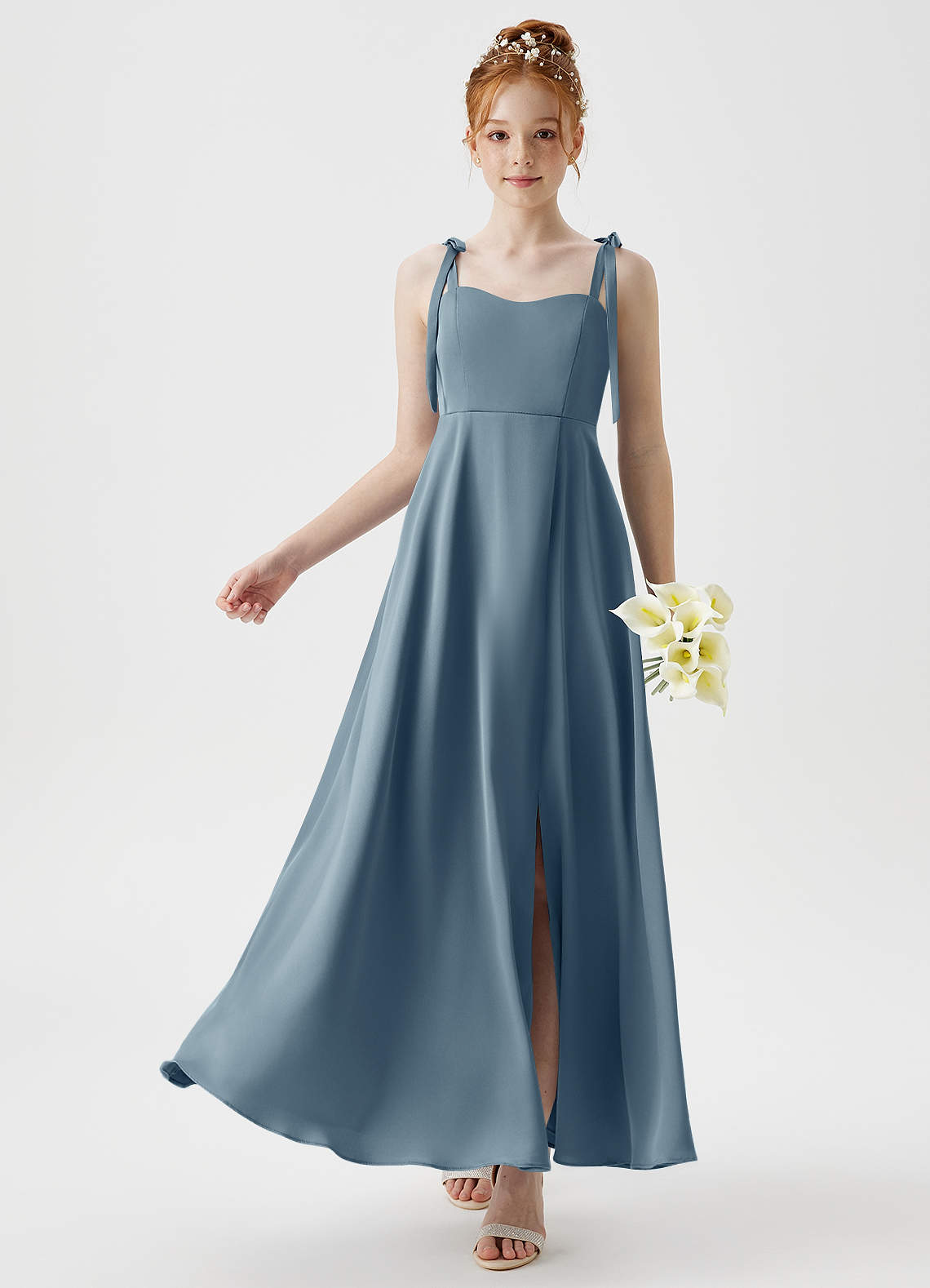 Azazie Rosey Junior Robe Trapèze en Satin extensible Encolure en Forme de Cœur Bleu Poussiéreux image1