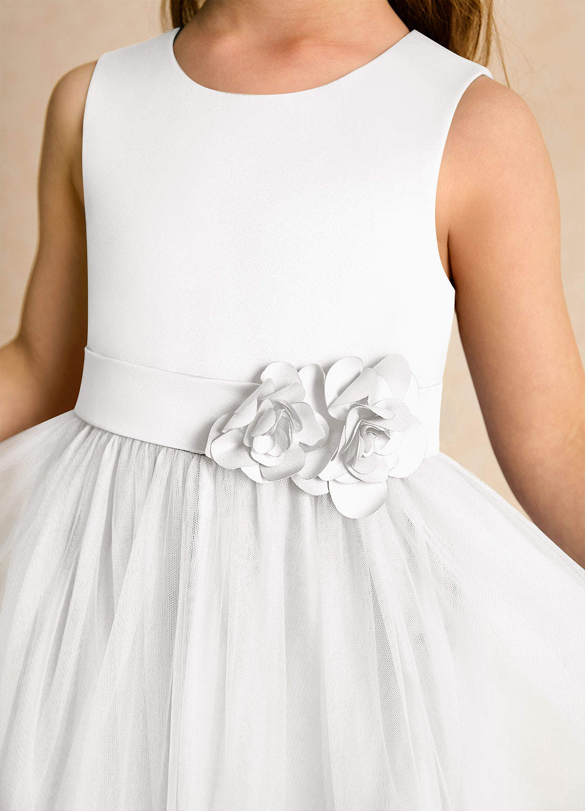 Azazie Miracle Blumenmädchenkleider A-Linie Schleifen Matte Satin Kleid Weiß image5