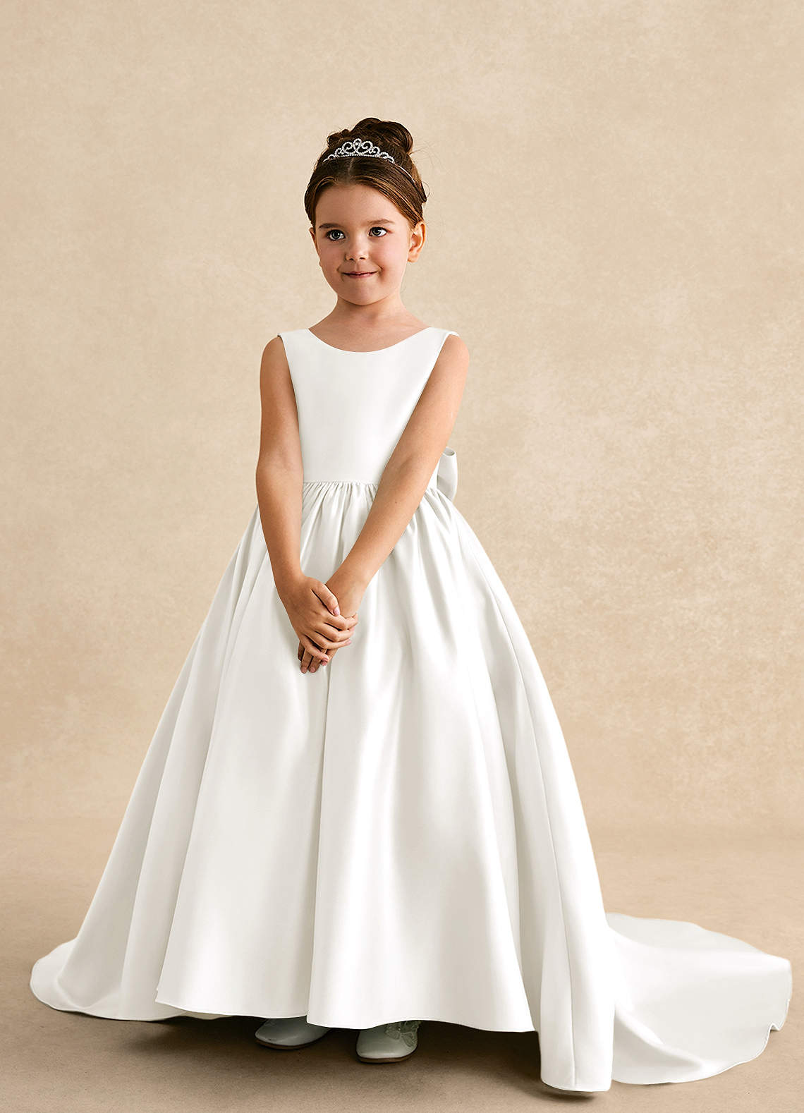 Azazie Mimia Robe Demoiselle D'honneur Fillette Robe Trapèze en Mat Satiné Arc Ivoire image2