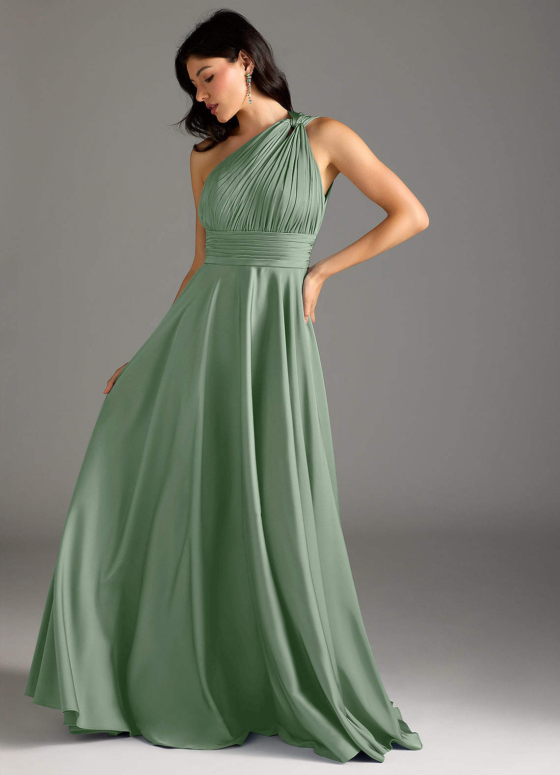 Azazie Charlize Vestidos de damas de honor Vestido de Matcha de Satén Elástico de Corte en A con Hombro unilateral image4