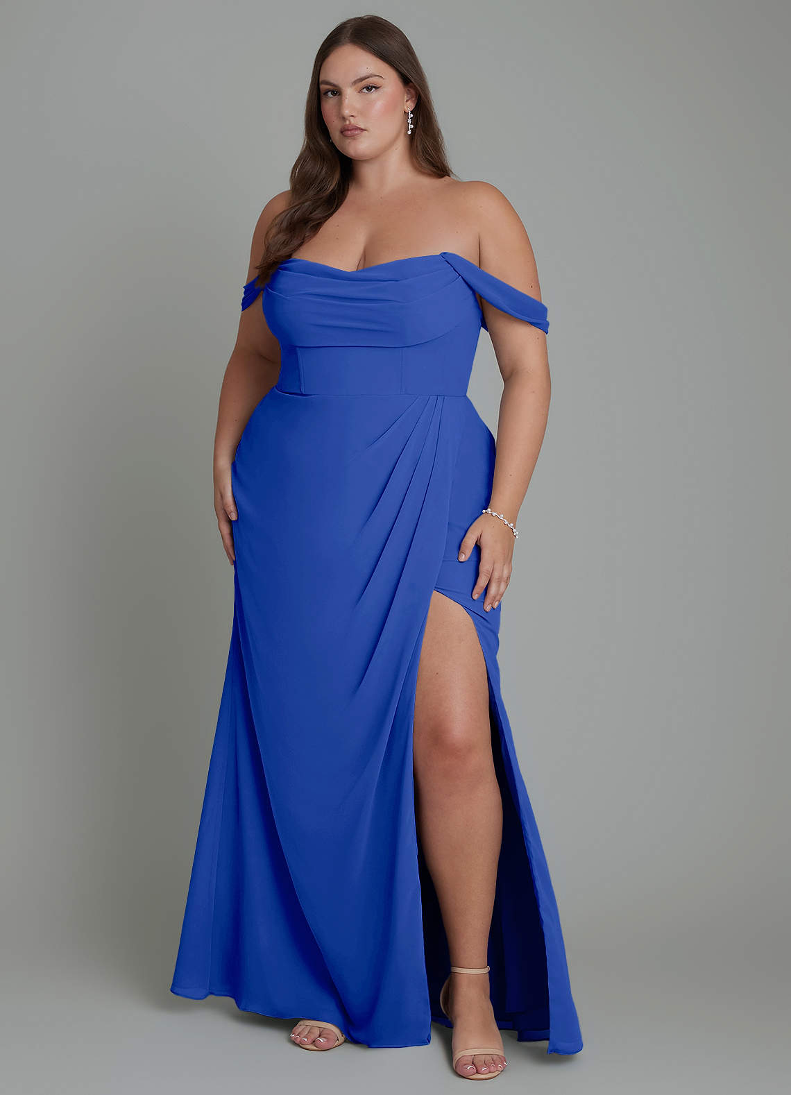 Azazie Johana Jurken voor bruidsmeisjes Converteerbaar Jurk van Chiffon met Zeemeermin Off-shoulder Koningsblauw image1