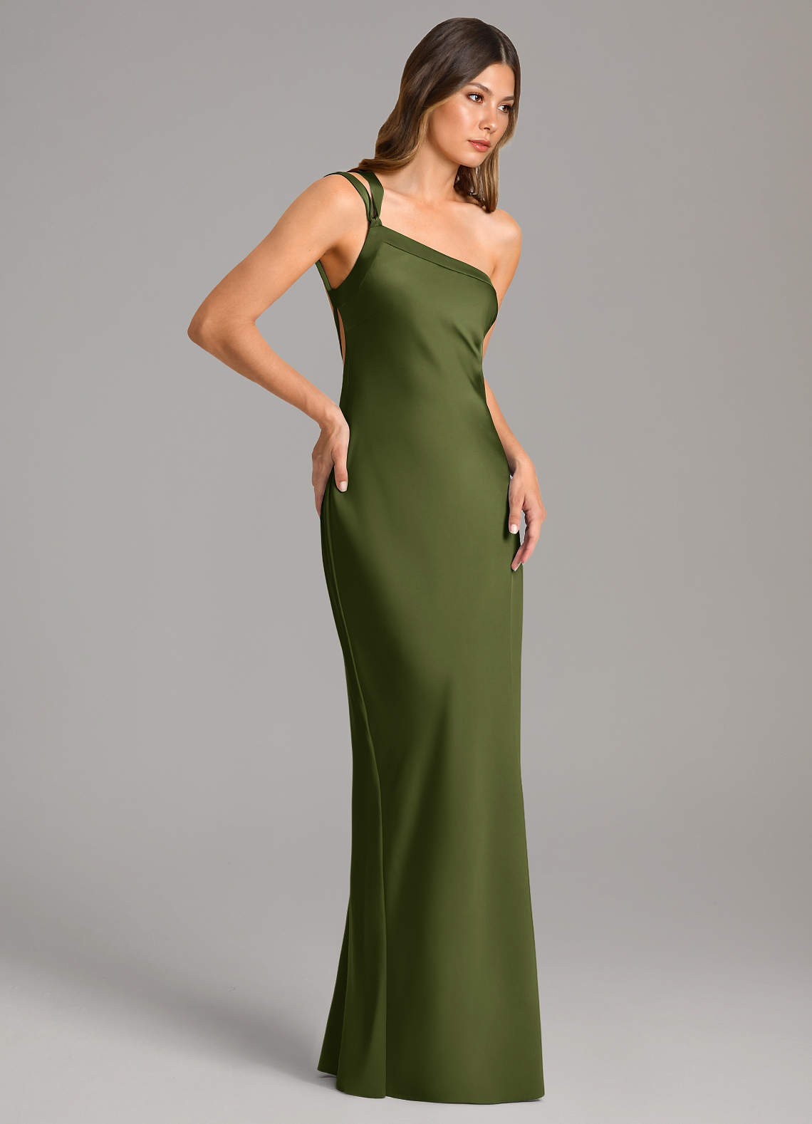 Azazie Monroe Essayer des robes à la maison Robe Sirène en Satin extensible Ue épaule Rose Perle image4