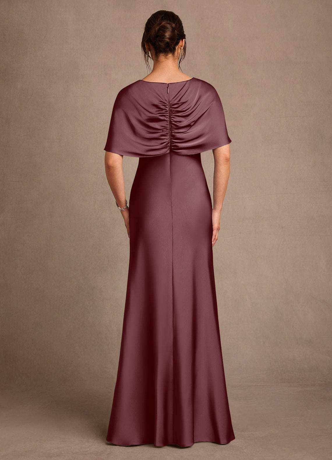 Azazie Dosia vestidos de madre de la novia Vestido de Sangrado de Satén Elástico de Corte Recto con Plisado image2