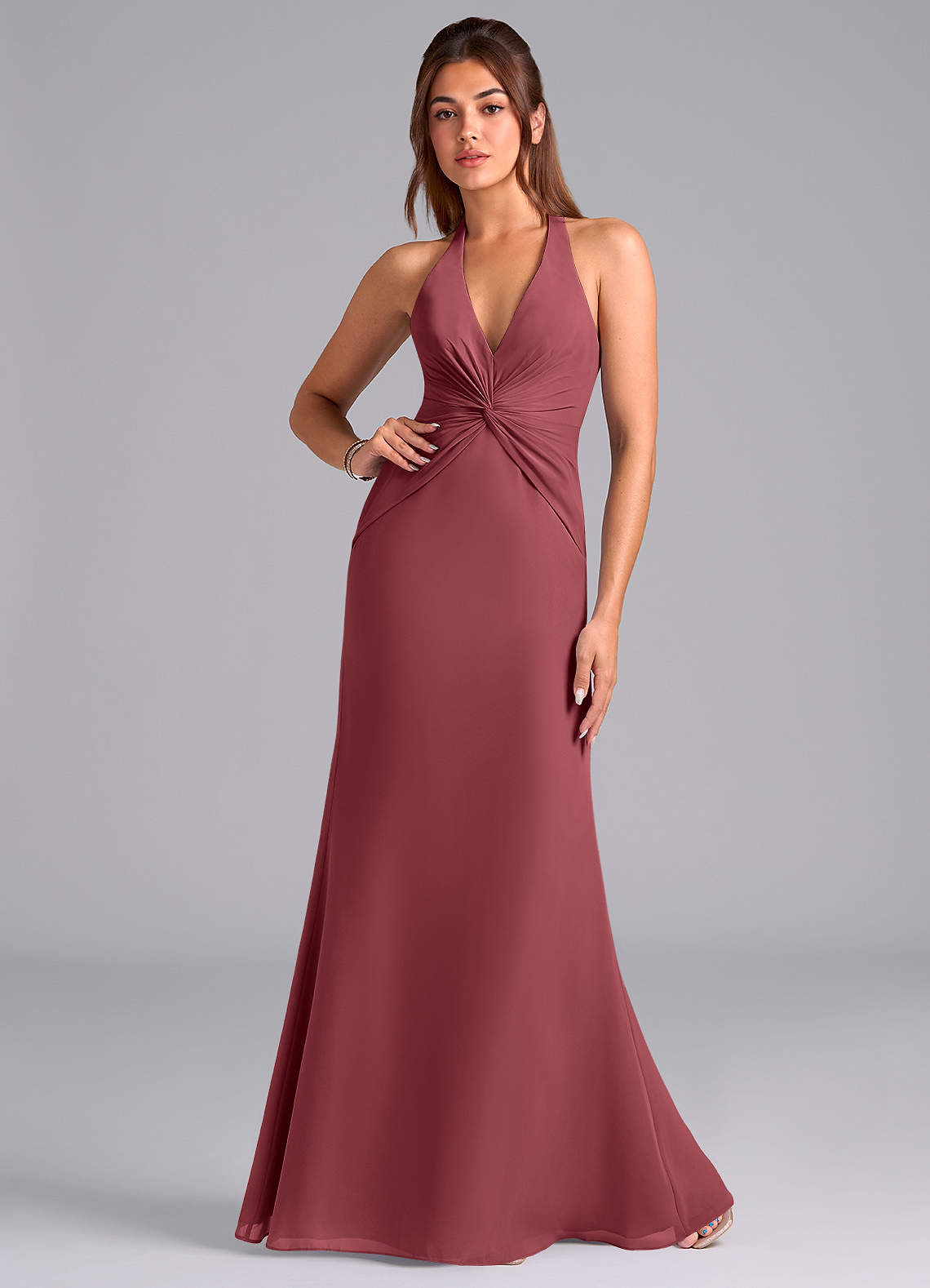 Azazie Valerie Vestidos de damas de honor Vestido de Merlot de Gasa de Corte Sirena con Plisado image1
