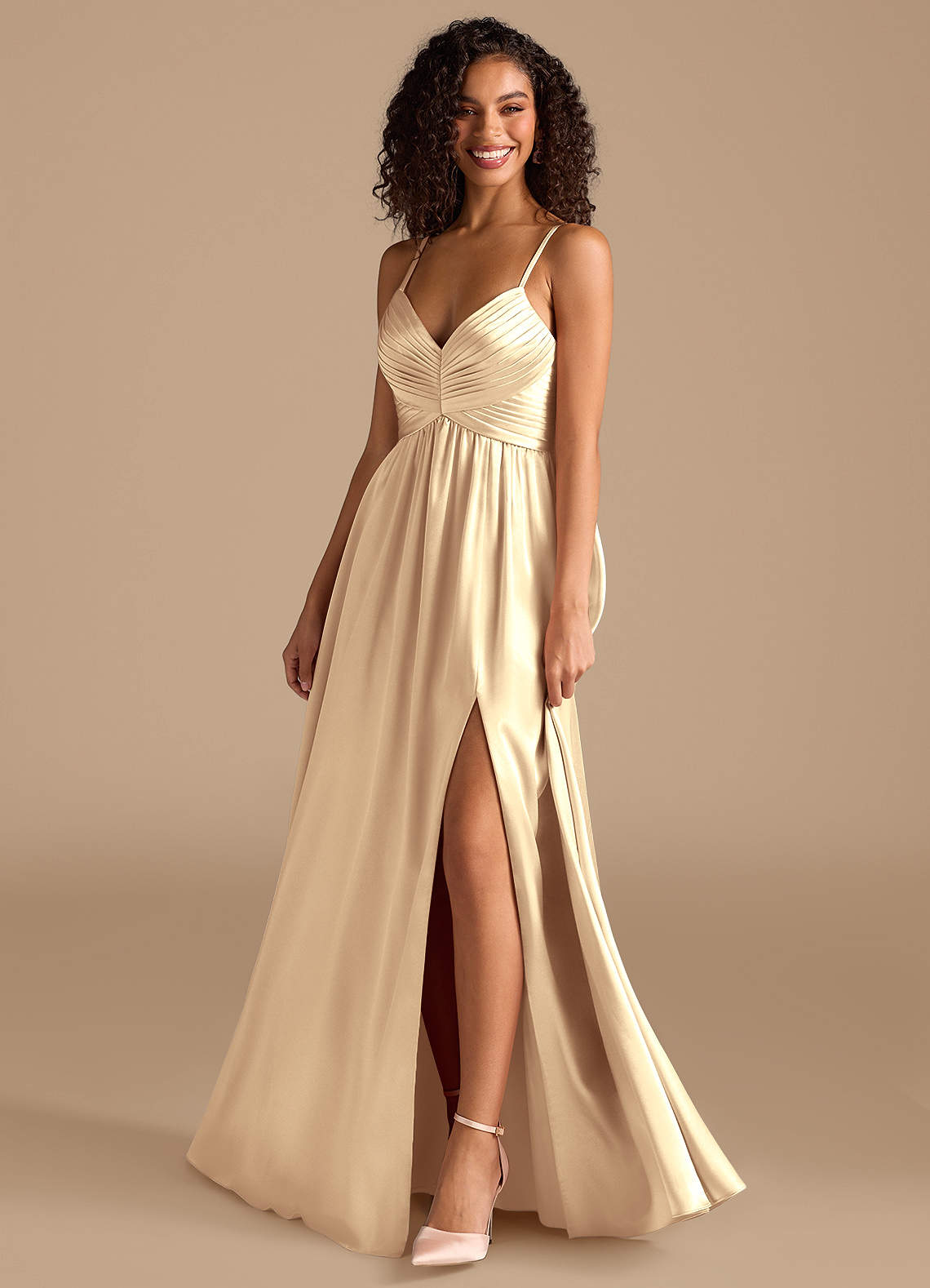 Azazie Alia Robes de demoiselle d'honneur Robe Trapèze en Satiné métallisé Plissée Or image6