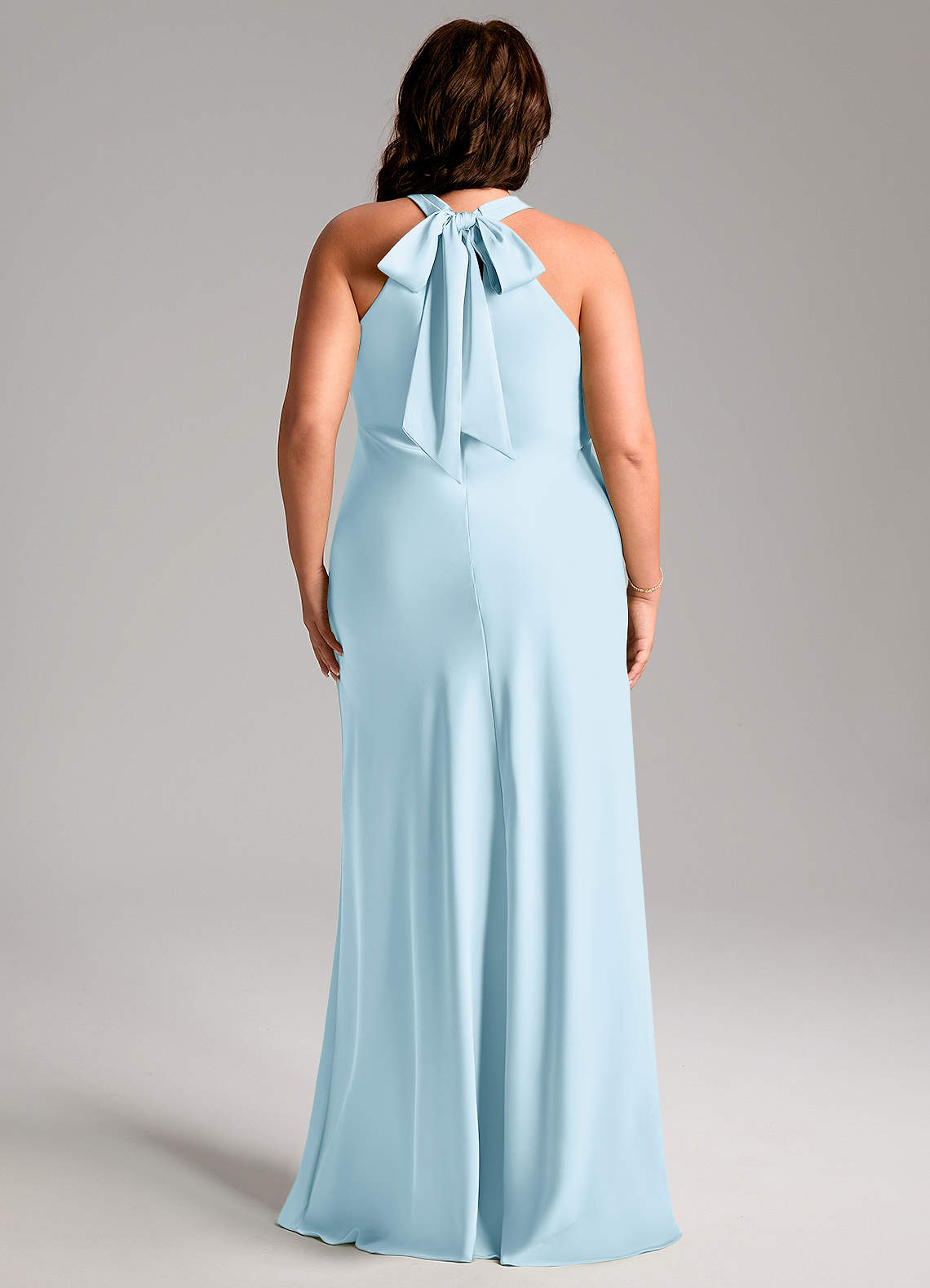 Azazie Doretta Vestidos de damas de honor Vestido de Azul Cielo de Satén Elástico de Corte Sirena con Plisado image9