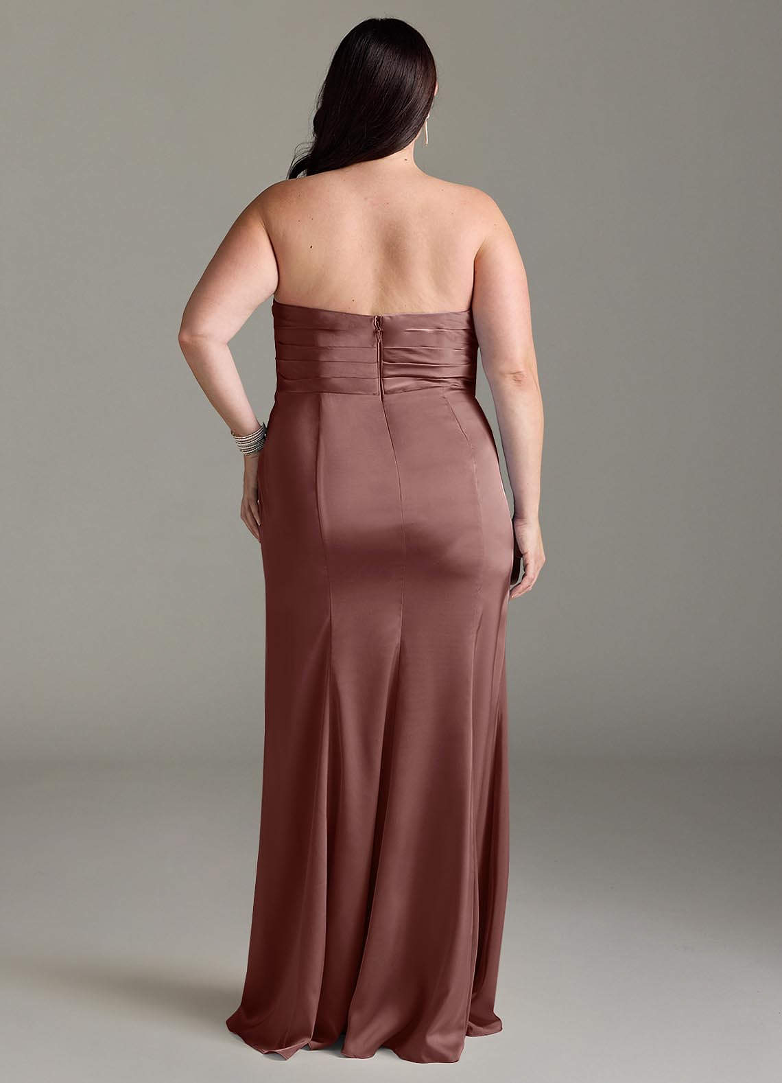 Azazie Yola Vestidos de damas de honor Vestido de Expresado de Satén Elástico de Corte Recto Convertible con Cuello en V Plisado image9