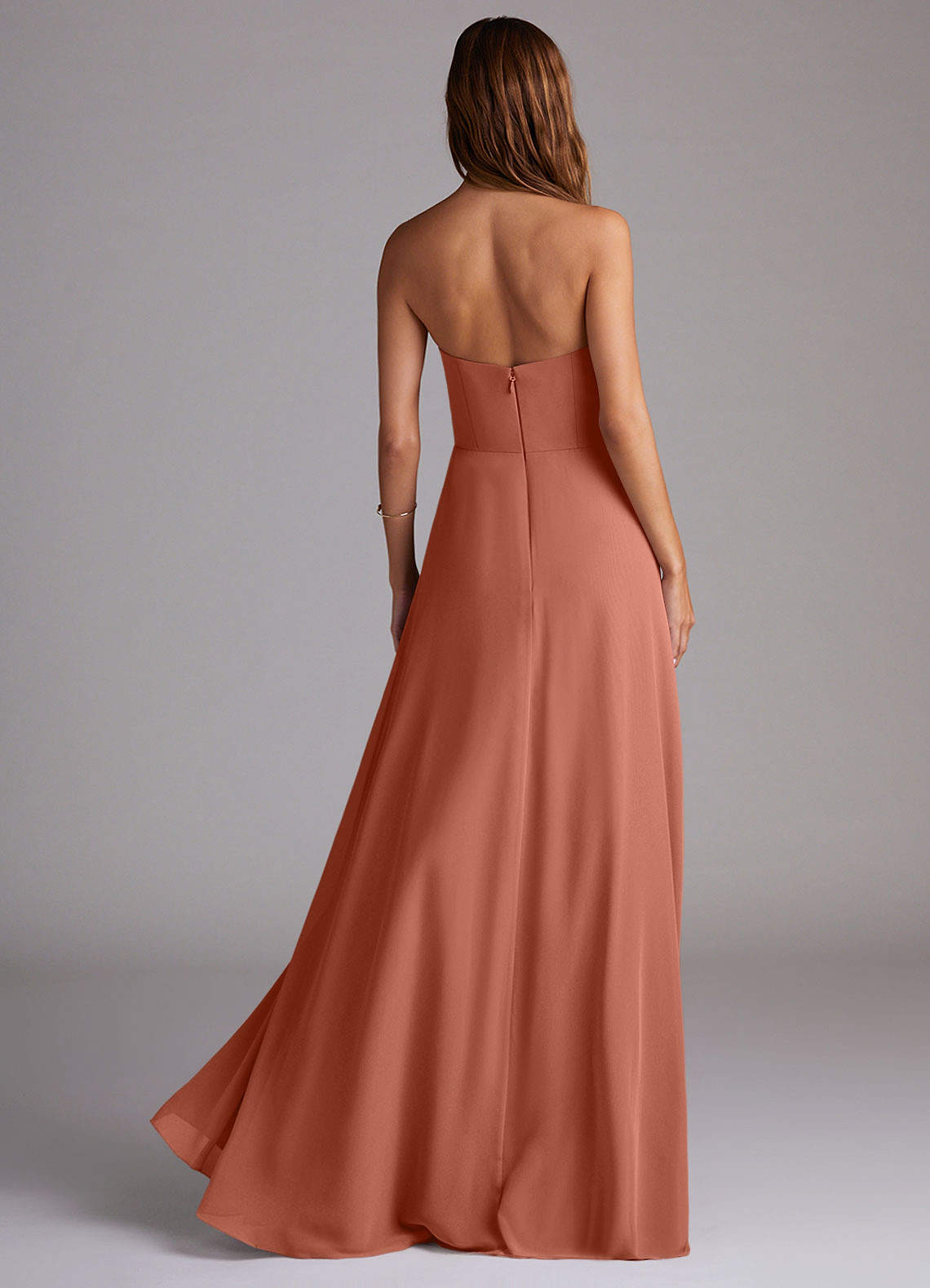 Azazie Wren Vestidos de damas de honor Vestido de Mai Tai de Gasa de Corte en A Convertible con Corte Lateral image1