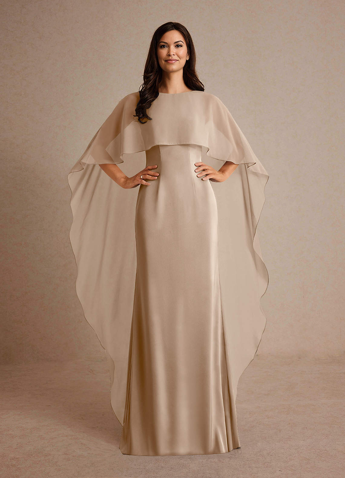 Azazie Milfred vestidos de madre de la novia Vestido de Gris Pardo de Satén Elástico de Recto con Cuello de barco image1