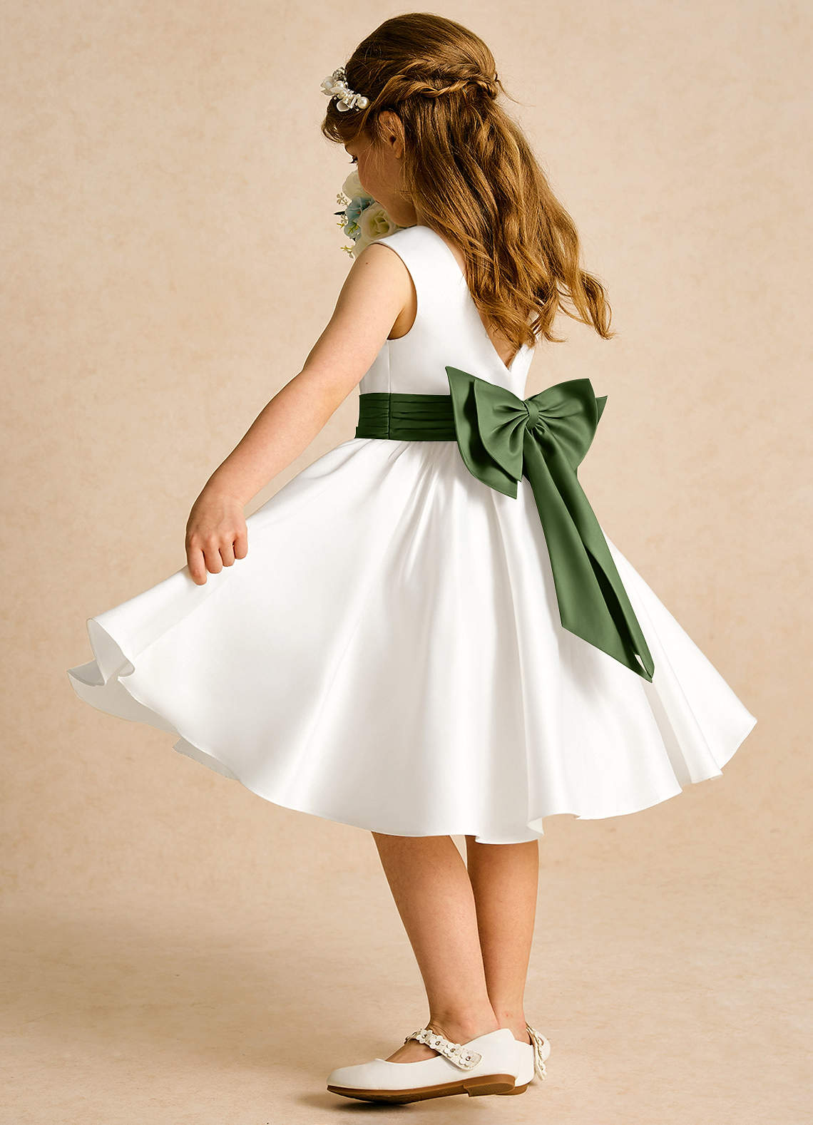 Azazie Sosie vestidos de niña de las flores Vestido de Marfil Oliva de Satin Mate de Corte en A con Plisado image3