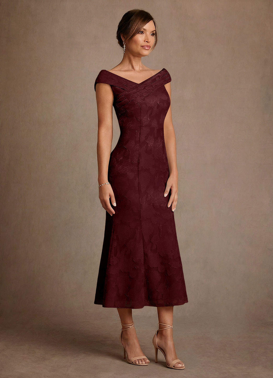 Azazie Keith Vestidos para mãe da noiva Vestido Cabernet de Esgotamento Floral de Bainha com Plissado image2