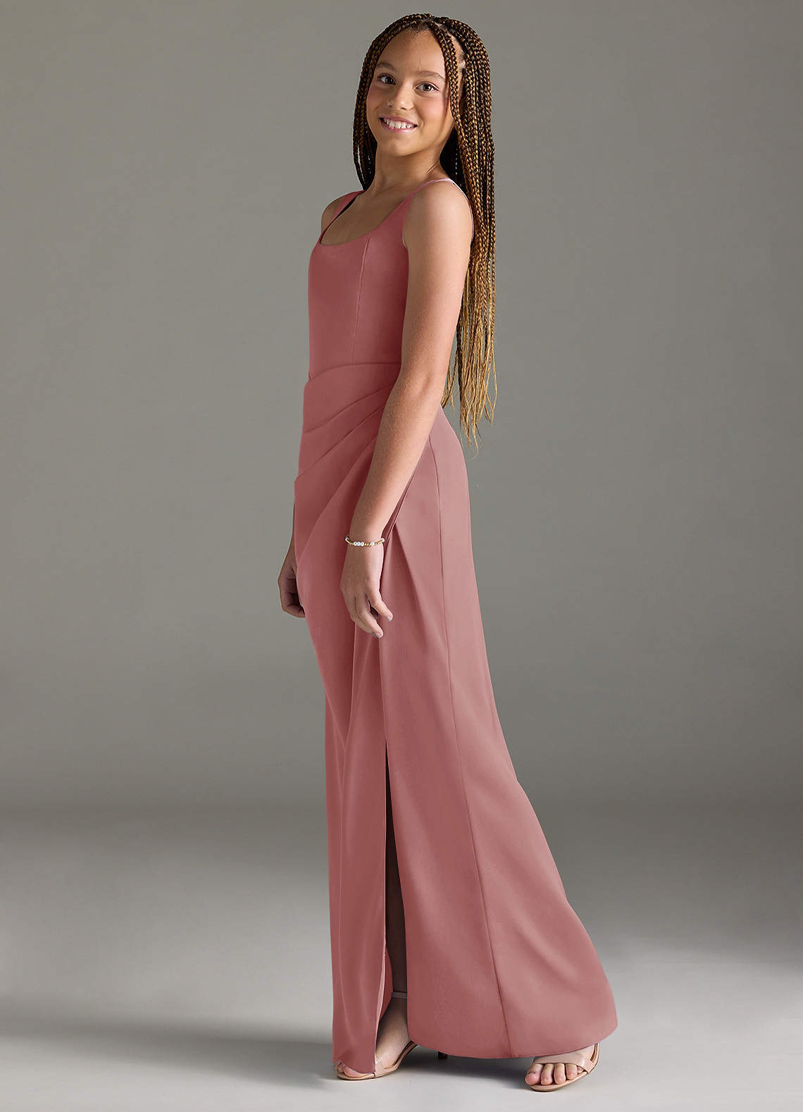 Azazie Mero Junior Vestido de Rosa Polvorienta de Satén Elástico de Corte Sirena con Plisado image3
