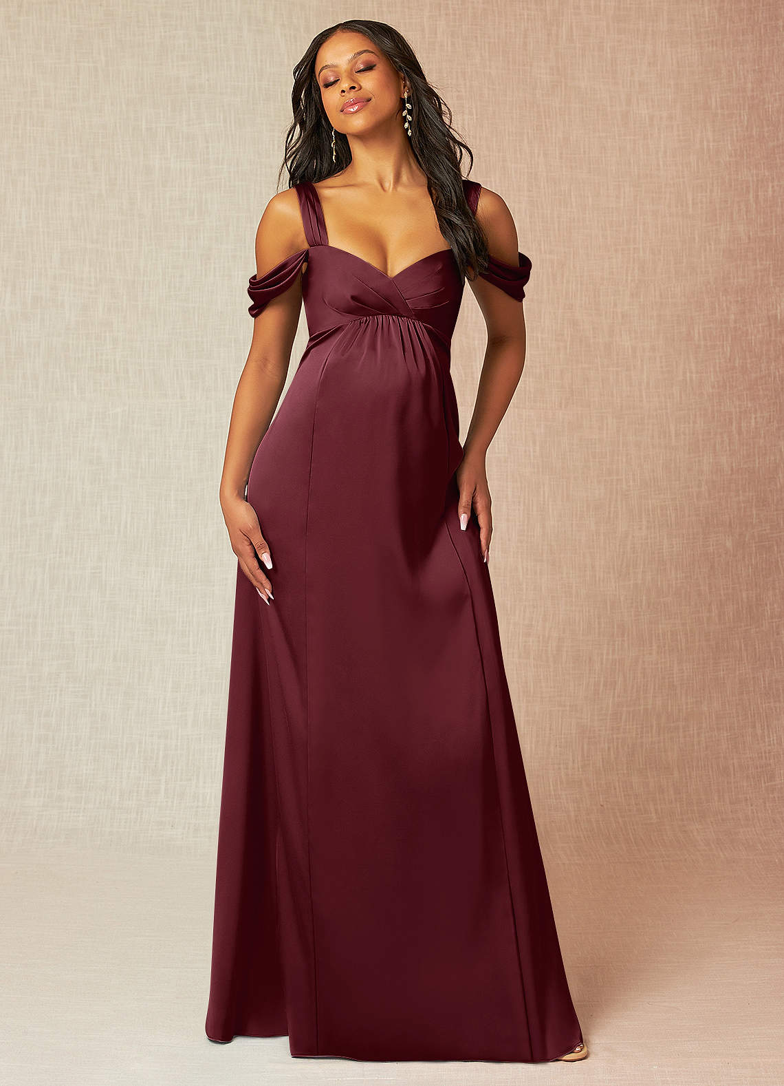 Azazie Rhea vestidos de dama de honor de maternidad Vestido de Corte En A Off The Shoulder Plisado Hasta el suelo Satén Elástico image3