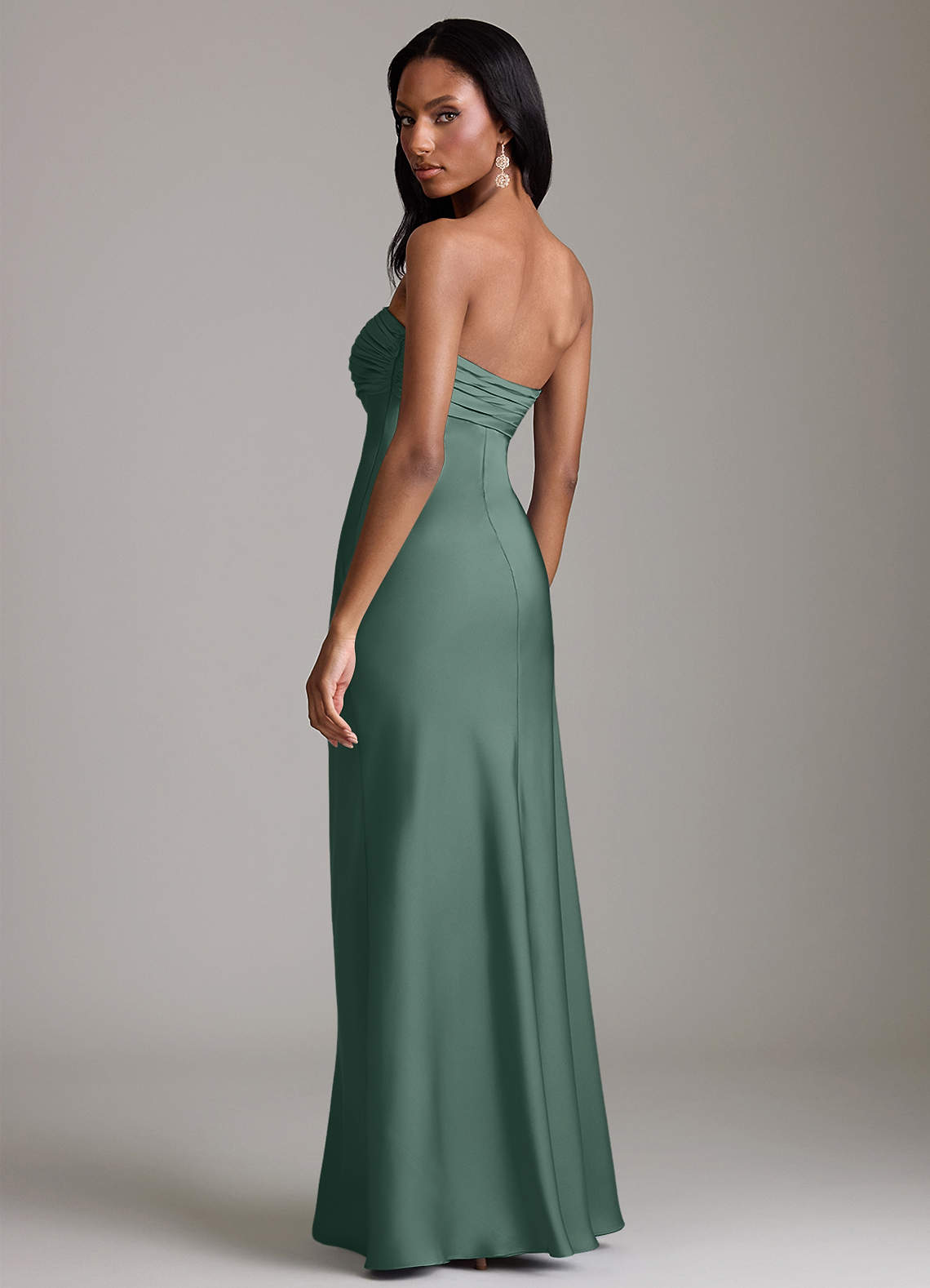 Azazie Saylor Brudtärnklänningar Klä av Sjöjungfru i Stretch Satin Axelbandslös Eukalyptus image4