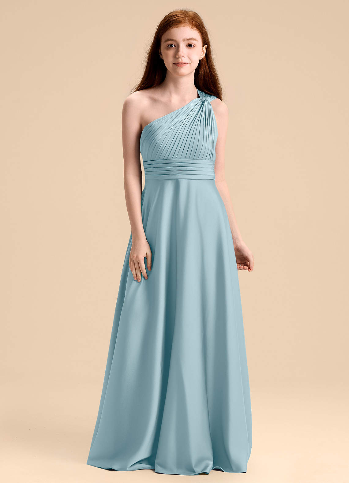 Azazie Charlize Junior Robe Trapèze en Satin extensible Plissée Bleu Maussade image1