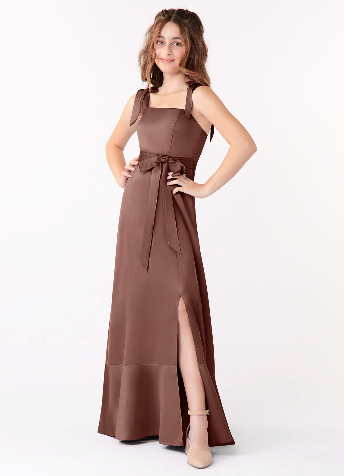 Azazie Barbara Junior Vestido de Expresado de Satén Elástico de Corte En A con Lazo image1