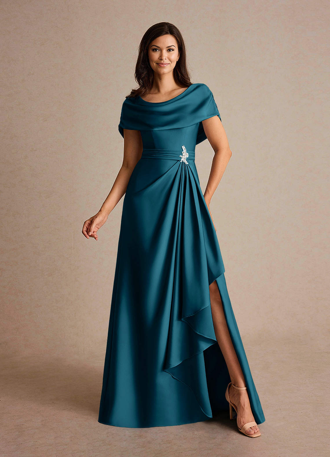 Azazie Branford Abiti per la Madre della Sposa Abito A-Line in Raso Elasticizzato Plissettato Blu Inchiostro image1