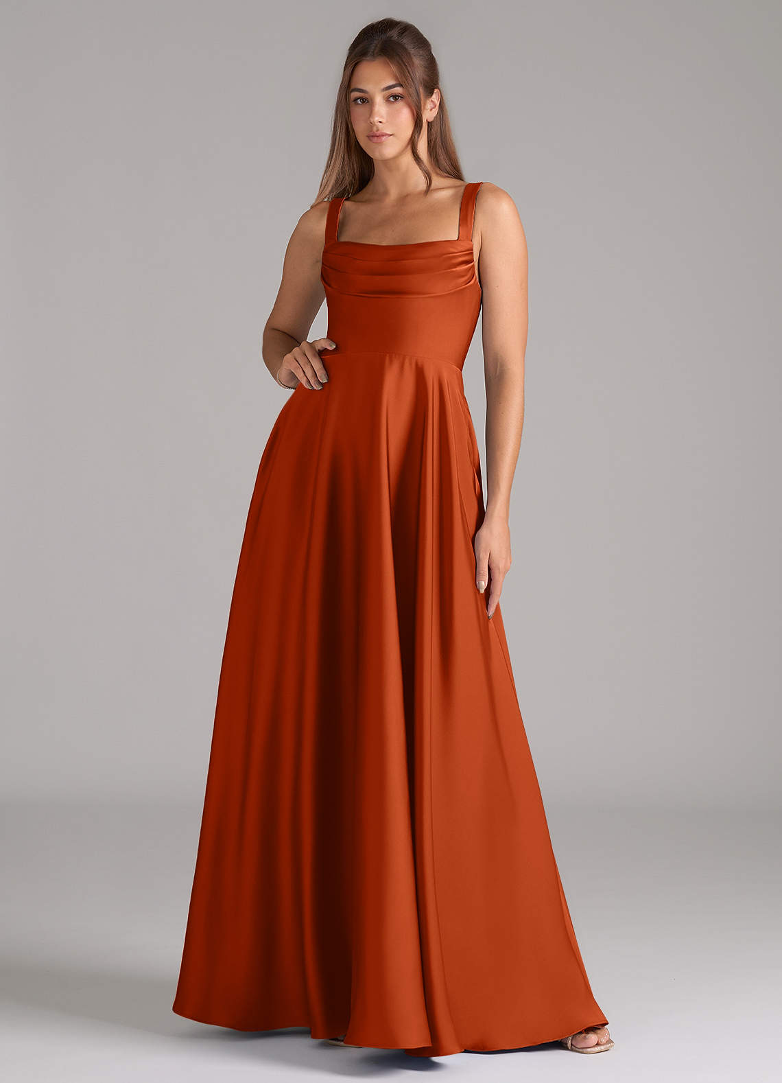 Azazie Shaude Vestidos de damas de honor Vestido de Naranja Quemada de Satén Elástico de Corte en A con Plisado image1