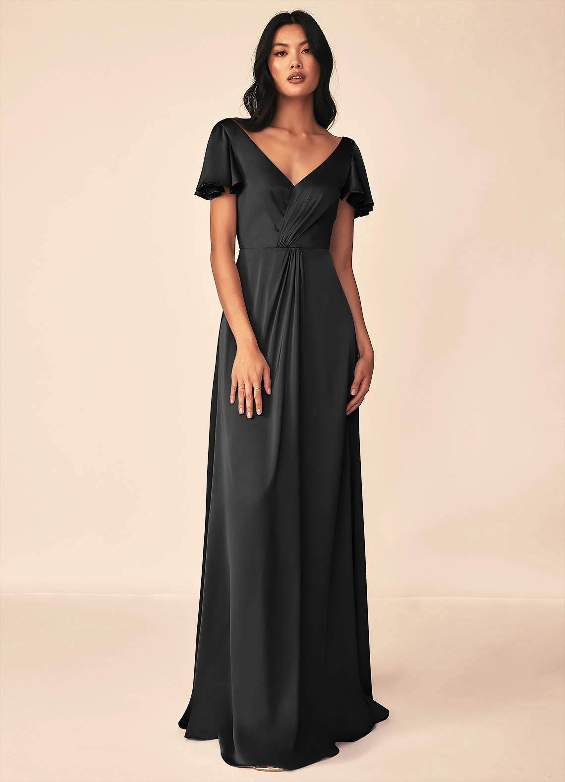 Azazie Soren Robes de demoiselle d'honneur Robe Trapèze en Satin extensible Plissée Noir image1