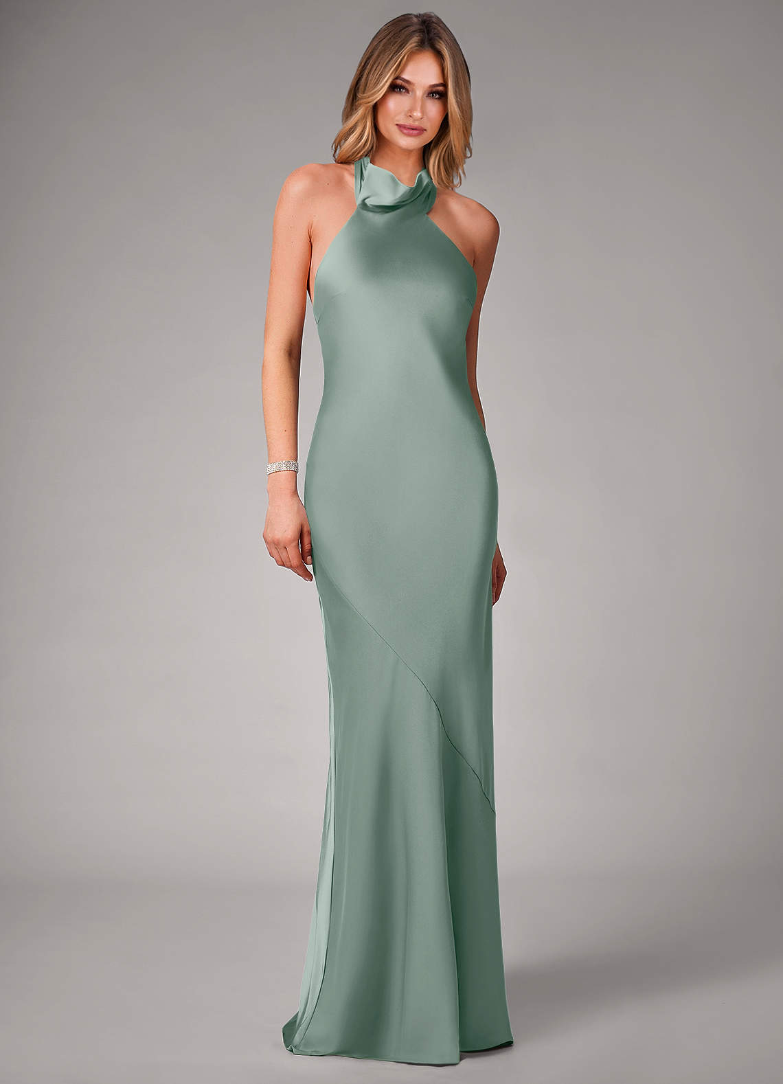 Azazie Velli Prova i vestiti a casa Abito Sirena in Raso Elasticizzato Collo Alto Verde Salvia image3